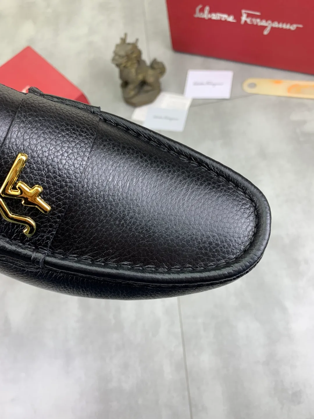 Men's Men's Shoes 💰P380💰【New Style】Water-dyed Pigli 🆘【Salvatore Ferragamo】Men's latest casual beanie shoes! Available at counters simultaneously! The fabric is made of specially imported original calfskin, and the interior is made of imported water-dyed pigskin. It is absolutely luxurious and leads the fashion trend. Matching code: 38-45 3️⃣colors available